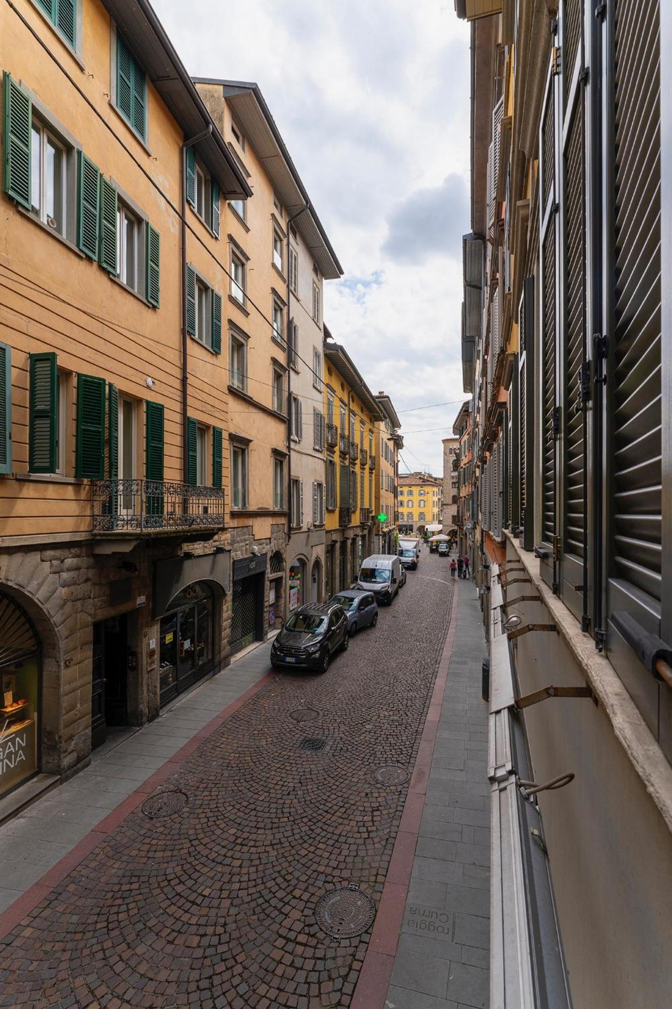 Magic Place Bergamo! Classy Apartment In The Heart Of The City Zewnętrze zdjęcie